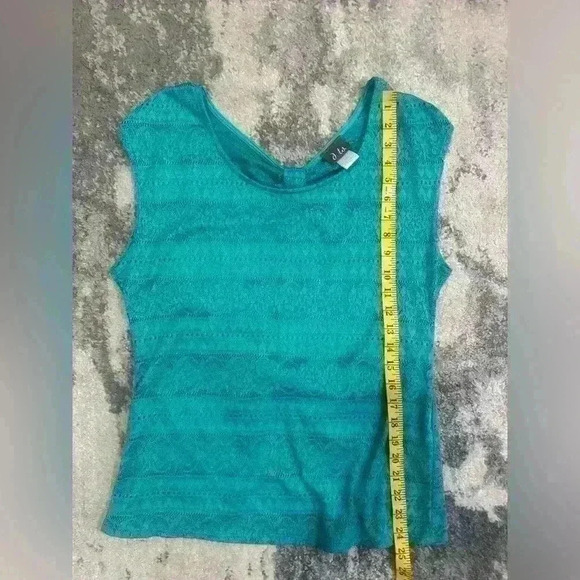 Women’s Green Dots Blouse - Picture 6 of 7